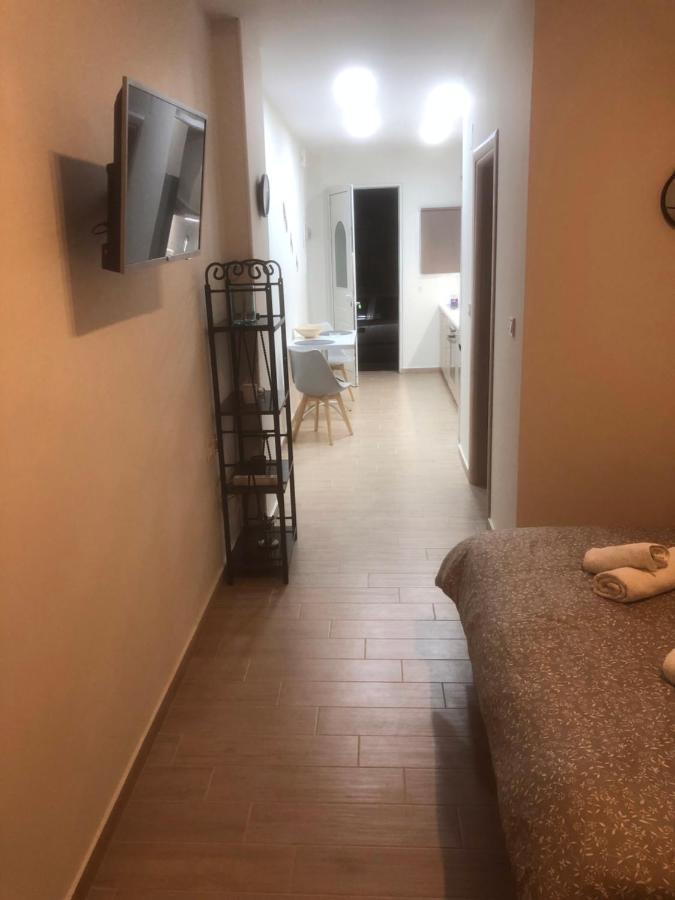 Appartamento Chris3 Kalamata Esterno foto